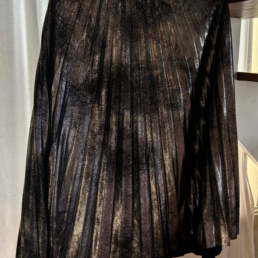 Metallic Pleated Skirt